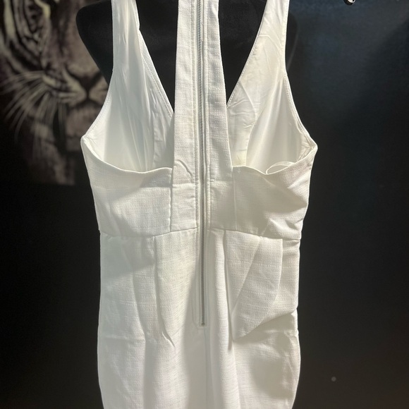 🤍🤍EUC-CLASSY ANGEL BIBA WHITE HALTER DRESS. ZIPS UP BACK. SZ 8🤍🤍 - Picture 7 of 8